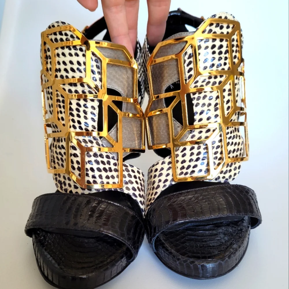 Pierre Hardy Golden Buckle Heels 👠 👠 👠 - Picture 3 of 15